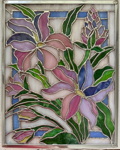 Stained Glass Art Patterns, Stained Glass Iris, Diy Stained Glass Window, Painting Glass Jars, Painted Glass Vases, Glass Painting Designs, Glass Window Art, Glass Art Projects, Flower Painting Canvas