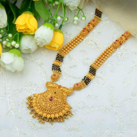 Vaman Hari Pethe Mangalsutra, Waman Hari Pethe Mangalsutra, Maharashtrian Mangalsutra Designs, Mangalsutra Designs Gold Traditional, Gold Mangalsutra Designs Indian, Long Mangalsutra Designs Gold, Traditional Gold Jewellery, Mangalsutra Designs Gold, Long Mangalsutra