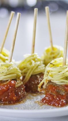 Meatballs On A Stick, Our Best Bites, Party Bites, Italian Appetizers, Poker Night, Appetizer Bites, Quick Dinners, Finger Food Appetizers, Snacks Für Party