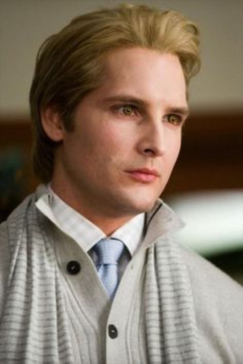 Carlisle Cullen Dr Cullen, Cullen Family, Twilight Party, Twilight Dr, Carlisle Cullen, Twilight Saga New Moon, Rosalie Hale, Nurse Jackie, Peter Facinelli