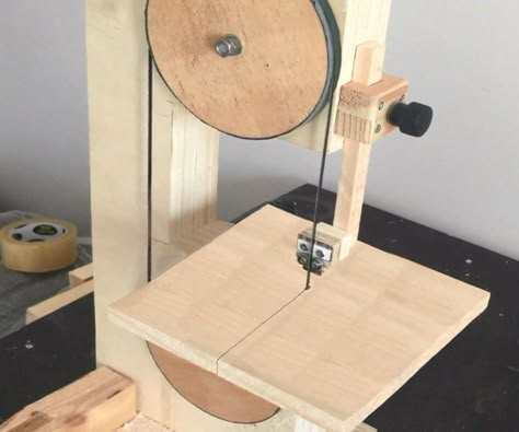 Diy Bandsaw, Band Saws, Used Woodworking Tools, Antique Woodworking Tools, Woodworking Saws, Woodworking Tools Workshop, Essential Woodworking Tools, Best Woodworking Tools, Band Saw