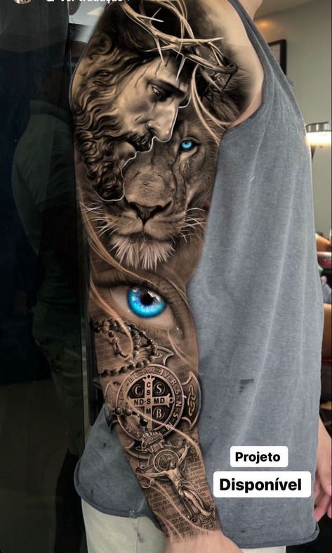 Leones Tattoo, Half Sleeve Tattoos Wolf, Leon Tattoo, Cute Thigh Tattoos, Hyper Realistic Tattoo, Lion Tattoo Sleeves, Lion Head Tattoos, Full Arm Tattoos, Cool Chest Tattoos