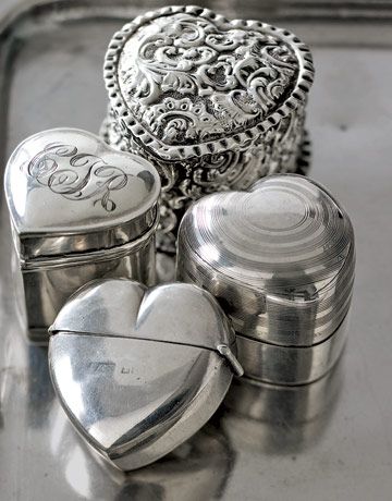 Great #Valentines gift for the collector: Heart-shaped antique silver ring boxes. Antique Ring Box, Antique Silver Rings, Ring Boxes, I Love Heart, My Funny Valentine, Heart Box, Vintage Sterling Silver Rings, Heart To Heart, Beating Heart