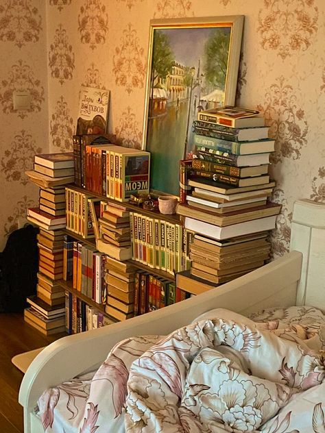 Bookish Apartment, Room Book Aesthetic, Bedroom With Books, Book Piles, Dream Apartment, Dream Rooms, Room Aesthetic, My New Room, Dream Bedroom