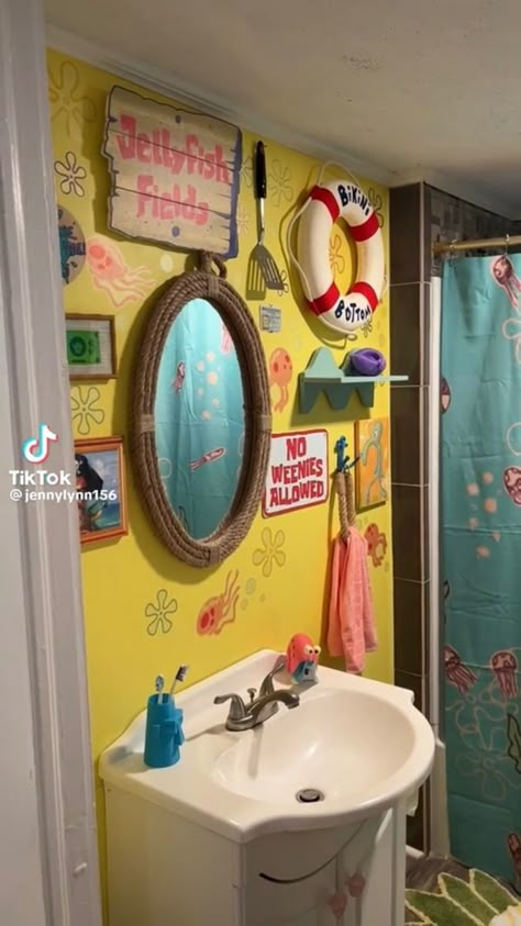 Sponge Bob Bathroom, Spongebob House Decor, Spongebob Bedroom Decor, Spongebob Bedroom Ideas, Spongebob Themed Room, Spongebob Bathroom Decor, Spongebob Home Decor, Spongebob Themed Bathroom, Spongebob Room Decor