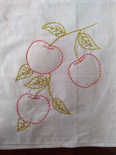 Running With Wipped Embroidery Designs, Embroidery Design Ideas Easy, Running Stitch Embroidery Design Ideas, Back Stitch Embroidery Design, Running Stitch Embroidery Design, Simple Flower Embroidery Designs, Threaded Running Stitch, Back Stitch Embroidery, Towel Embroidery Designs