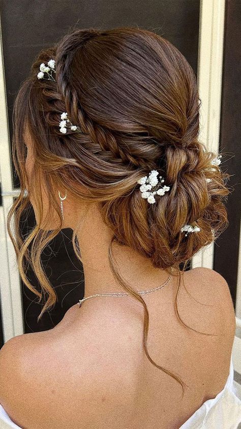 Wedding Hairstyles For Long Hair Bun, Haïr Style Bun Wedding, Bridesmaid Hair Fishtail Braid, Wedding Bridesmaid Hair Updo, Hair Styles Bun Wedding, Low Messy Bun Prom, Updos For Wedding Bride, Wedding Bride Hairstyles Updo, Hair Ideas For Prom Updos