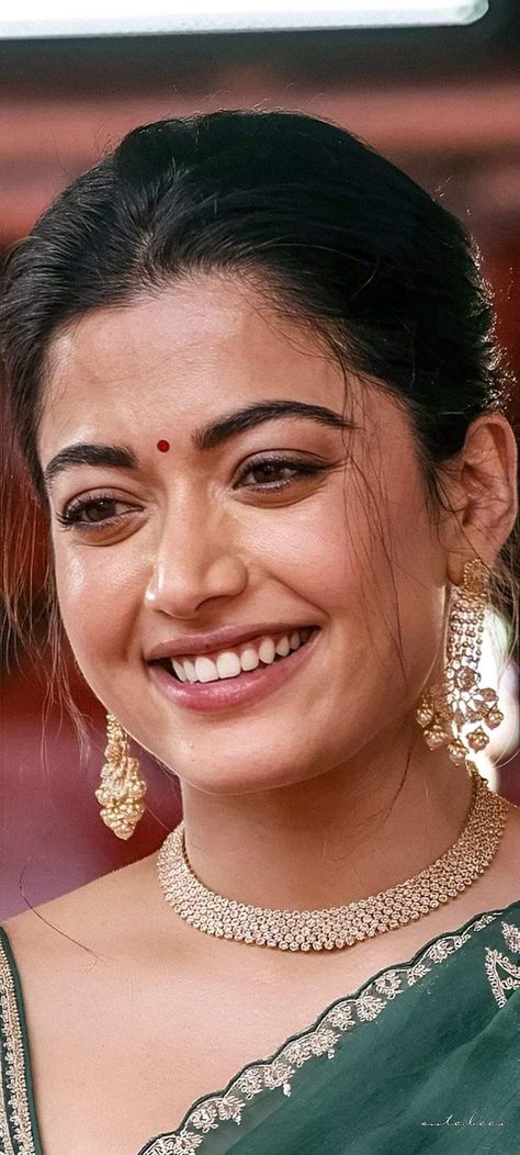 Rashmika Mandanna Desired Face, Rashmika Mandanna, Actress Images, Beauty Face Women, Alia Bhatt, Beautiful Smile Women, Blonde Girl, Beauty Face, Bollywood Actress