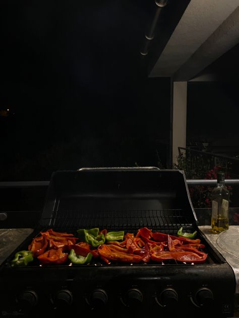 Barbecue Aesthetic Night, Barbecue Aesthetic, Hosting Era, Bbq Aesthetic, Vegan Aesthetic, Vegetarian Barbecue, Summer Night, Summer Nights, Insta Story