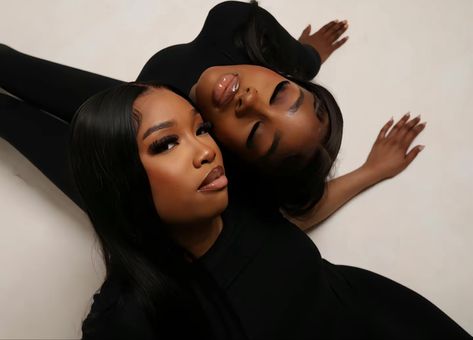 Sisters Black Aesthetic, Professional Duo Photoshoot, Best Friend Photoshoot Ideas Black, Sister Duo Aesthetic, Bestie Studio Photoshoot, Bestie Shoot Ideas, Studio Photoshoot Black Women, Sister Birthday Photoshoot Ideas, Sister Photoshoot Black Women