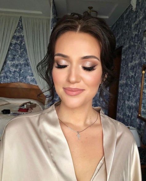 Wedding Make Up For Brunette, Wedding Make Up Brunette Bridal, Wedding Day Makeup Brunette, Wedding Makeup For Pale Skin Dark Hair, Bridesmaid Make Up Brown Eyes, Bridal Makeup For Brown Hair, Soft Glam Wedding Makeup Bridesmaids, Elegant Bridesmaid Makeup, Bridal Make Up Green Eyes Brown Hair