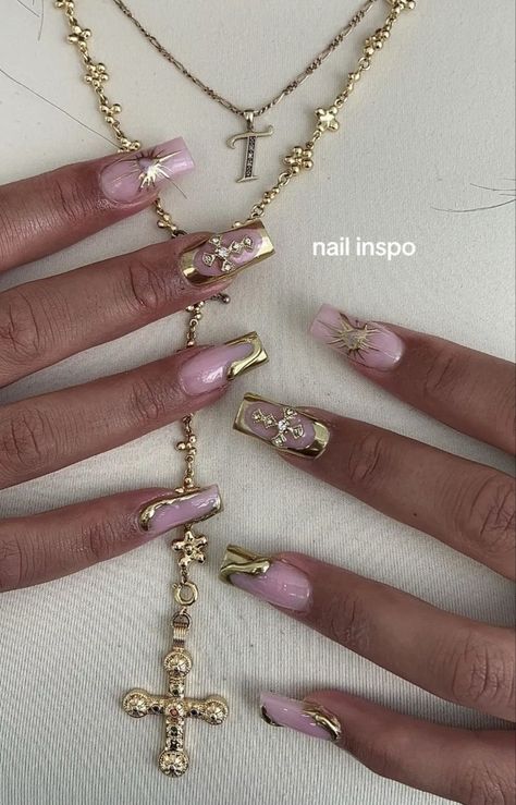 خواتم خطوبة, Dope Jewelry Accessories, Luxury Photography, Girly Acrylic Nails, Gold Nail, Spring Nail Designs, Luxe Jewelry, Unique Acrylic Nails, Square Acrylic Nails