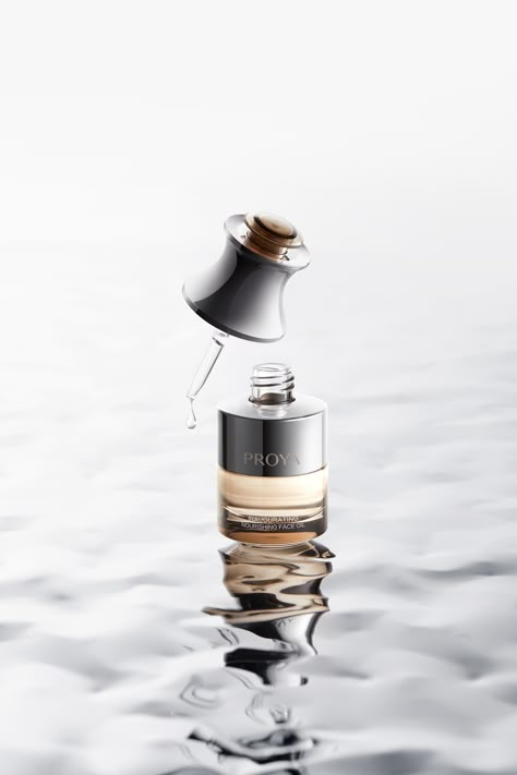 Behance 上的「PROYA nourishing face oil」 Oil Product Photography, Skincare Container, Beauty Cosmetics Design, Milk Warmer, Perfume Ideas, Shoe Advertising, Skin Essence, Photography Career, Beauty Products Photography