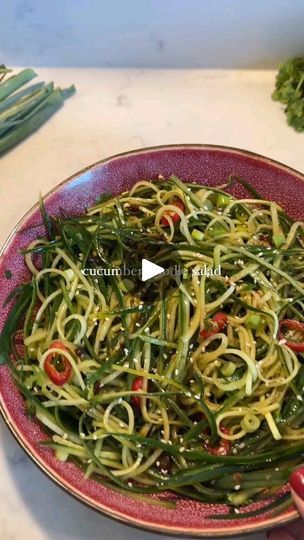 Chinese Sides, Cucumber Noodle Salad, Cucumber Noodles, Rice Noodle Salad, Julienne Peeler, Fitness Meals, Chilli Oil, Low Carb Salad, Potato Peeler