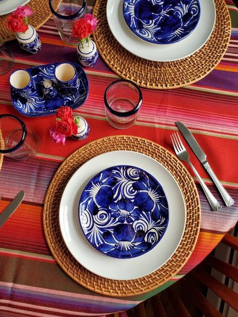 Talavera Table, Mexican Dinnerware, Mexican Table Setting, Mexican Decor Ideas, Mexican Party Invitation, Modern Mexican Decor, Mexican Plates, Mexican Blue, Blue And White Plates