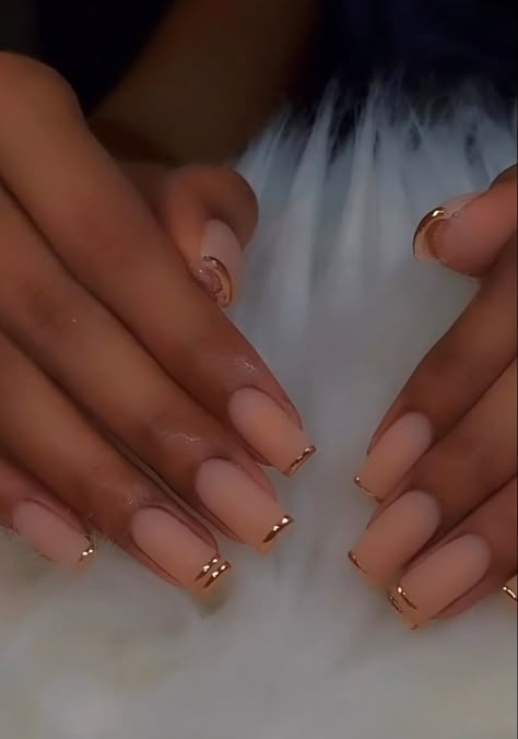 Short Classy Birthday Nails, Natural Nails White Tip, Nail Art Designs Orange Color, Job Interview Nails Ideas, Nail Ideas For Formal Event, Gold Nail Designs Square, Nude Neutral Nails, Nail Art Designs Natural Nails, Sns Nails With Design