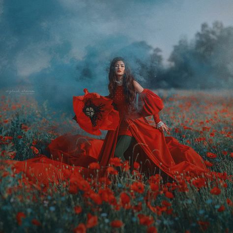 Lady Poppy by Irina Dzhul / 500px Poppy Photoshoot, Poppies Photography, Im Poppy, Simple Is Beautiful, Poppy Flowers, Giant Flowers, Poppy Field, Love Travel, Foto Art