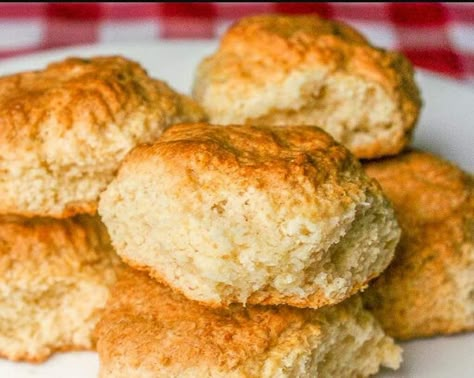 Raisin Tea Biscuit Recipe, Tea Buns, Cooking With Friends, Crockpot Dump Recipes, Newfoundland Recipes, Rock Recipes, Dump Meals, Powder Sugar, Tea Biscuits