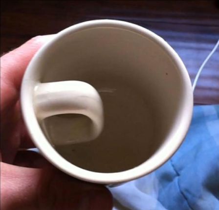 Whoever made this mug. LIKE, FOR REAL? | 21 People Who Should Be Fired Immediately Job Memes, Job Fails, Job Quotes, Bad Job, You Had One Job, Design Fails, Getting Fired, Funny Captions, One Job