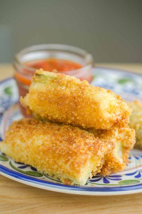 Party Food Dips, Cheese Sticks Recipe, Homemade Mozzarella Sticks, Mexican Party Food, Mozzarella Sticks Recipe, Game Day Foods, Cheese Stick, Mozzarella Cheese Sticks, Party Dip Recipes