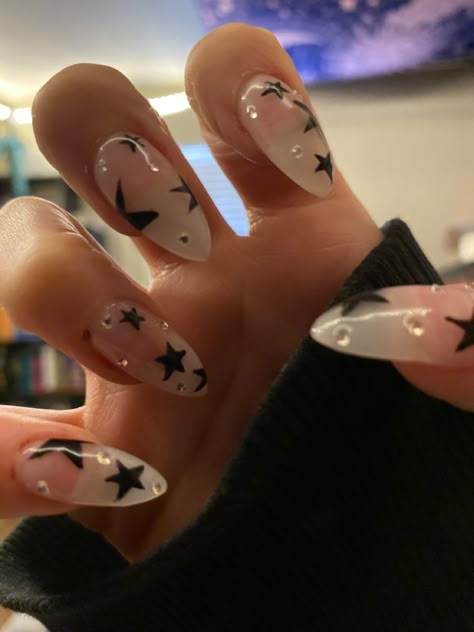 Nail Ideas Billie Eilish, Billie Inspired Nails, Billie Nails Ideas, Hit Me Hard And Soft Billie Eilish Nails, Billie Eilish Themed Nails, Joker Inspired Nails, Hmhas Billie Nails, Billie Eilish Nails Ideas, Billie Eilish Nails Design