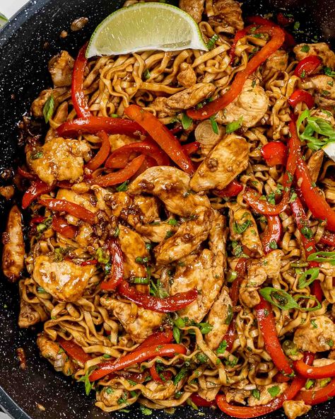 Savor homemade Asian style Chili Garlic Chicken with wide noodles! Quick, easy, and beats any takeout dish, ready in just 30 minutes! #asian #30minutemeals #recipe #chiligarlic #chicken Chili Chicken Noodles, Chicken Garlic Noodles, Asian Chili Chicken, Garlic Noodles With Chicken, Chili Garlic Chicken, Chilli Chicken Noodles, Asian Style Chicken, Chicken Stirfry Easy Recipe, Chili Chicken Recipe