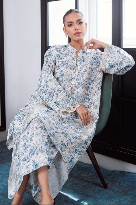 Stitching Styles, Raw Silk Kurta, Sania Maskatiya, Simple Dress Casual, Blue Chinoiserie, Eyelet Embroidery, Casual Wear Dress, Silk Kurta, Simple Pakistani Dresses