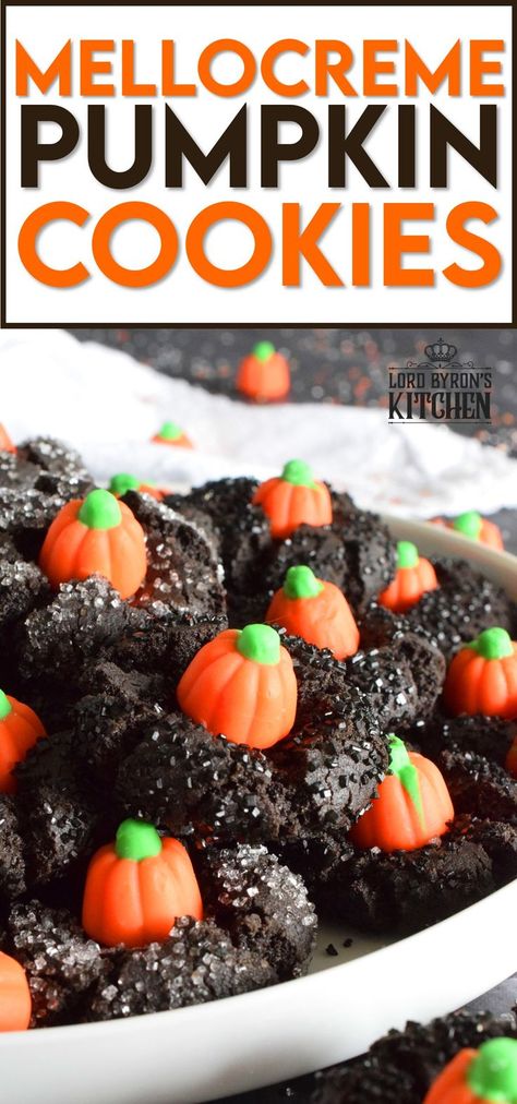 Black Cookies, Lofthouse Cookies, Sanding Sugar, Halloween Sugar Cookies, Cookies Halloween, Festive Cookies, Best Cookie Recipes, Pumpkin Cookies, Pumpkin Chocolate