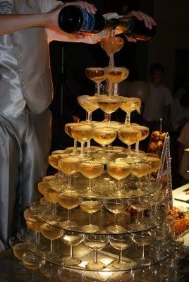 Champagne Tower Roaring 20s Birthday Party, Roaring 20s Birthday, Champagne Fountain, Gatsby Birthday Party, Gatsby Birthday, Gatsby Party Decorations, Gatsby Themed Party, Roaring 20, Black Tie Party