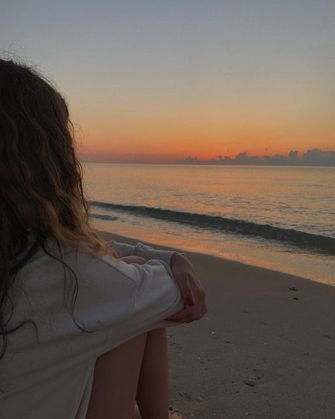 Watching The Sunrise Aesthetic, Watching Sunrise Aesthetic, Sunset Watching Aesthetic, Florida Core Aesthetic, Watching Sunset Aesthetic, Coco Core, Lala Core, Sunrise At Beach, Sunrise Aesthetic Beach