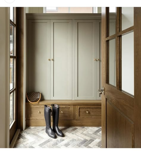 Mudroom Laundry Room, Doors And Floors, Mudroom Design, Mudroom Laundry, Laundry Mudroom, Mud Rooms, Boot Room, Furniture Office, Laundry Mud Room