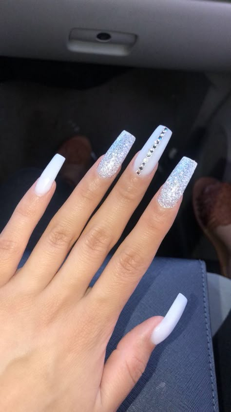 White Full Set Nails Acrylics, White Sparkle Nail Designs, White Nails Acrylic With Diamonds, White Nails With Diamonds Rhinestones, White And Silver Nails Acrylic, White Nails With Jewels, White Sparkly Acrylic Nails, White Glittery Nails, White Glam Nails