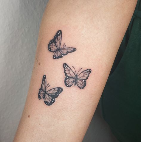 3butterfly Tattoo Design, Guy With Butterfly Tattoo, 3 Butterfly Tattoo Small Arm, Four Butterfly Tattoo Designs, Tattoo 3 Butterflies, Butterfly Trio Tattoo, Butterfly Tattoo Lower Arm, Butterfly Scar Tattoo, 3 Buterfluffy Tattoo