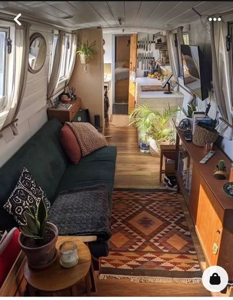 Narrow Boat Interior Ideas, Houseboat Living Interiors, Narrow Boat Interior, Narrow Boats For Sale, Canal Boat Interior, Narrowboat Interiors, Boat House Interior, Boat Interior Design, Houseboat Living