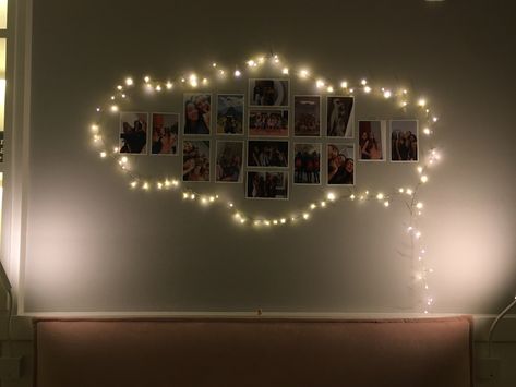 Fairy Light Shape On Wall, Lights With Pictures Bedrooms, Study Room Lighting Ideas, Fairy Lights Picture Wall, Fairy Lights In Room Bedroom Ideas, Fairy Light Cloud, Photo Wall With Fairy Lights, Fairy Light Wall Decor, Cloud Fairy Lights