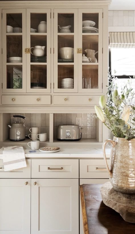 Cozy Kitchen Design, Devol Kitchens, New House - Kitchen, Cottage Kitchens, Kitchen Farmhouse, Cozy Kitchen, Cottage Kitchen, Kitchen Inspo, Kitchen Reno