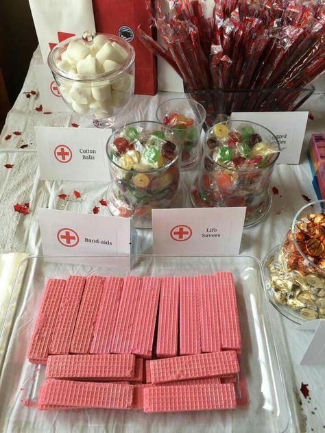 Medical School Graduation Party Ideas, Nurse Grad Parties, Nurse Graduation Party Decorations, Doctor Party, Medical Assisting, Nursing School Graduation Party, Graduation Food, Nursing Graduation Pictures, Nurse Party