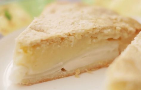 Buko Pie Recipe, Phillipino Recipes, Buko Pie, Coconut Pie Recipe, Custard Cake Recipes, Pie Crust From Scratch, Philippines Recipes, Dried Coconut, Foods Around The World