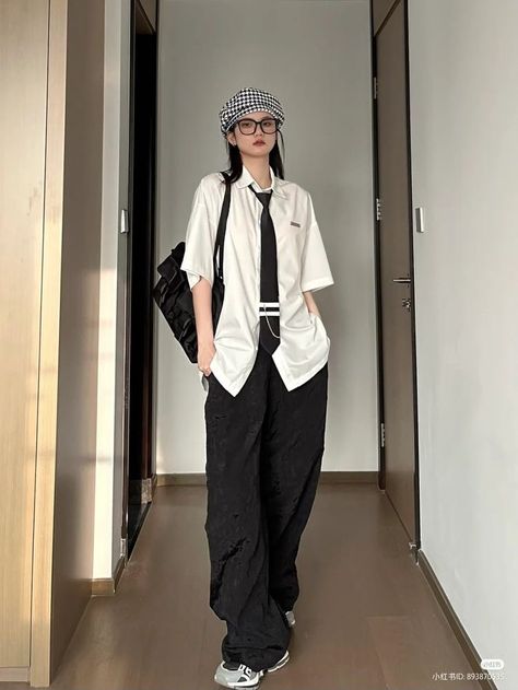 Outfits Boyish, Boyish Outfits Korean, Masculine Girl Outfits, Outfits Masculine, Tomboy Formal Outfits, Korean Tomboy, Masculine Girl, Outfit Tomboy, Dr Mundo