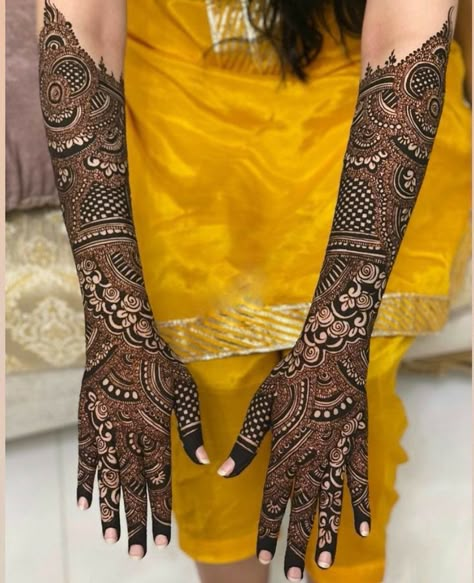 Bridal Mehendi Designs Hands Front And Back, Back Design For Mehndi, Jewelry For Marriage, Punjabi Bridal Mehndi Designs, Mahendi Back Hand Design, Full Hand Bridal Mehndi Designs, New Bridal Mehndi Designs Back Hand, Mehndi Designs Back Hand Bridal, Bridal Back Mehndi Designs