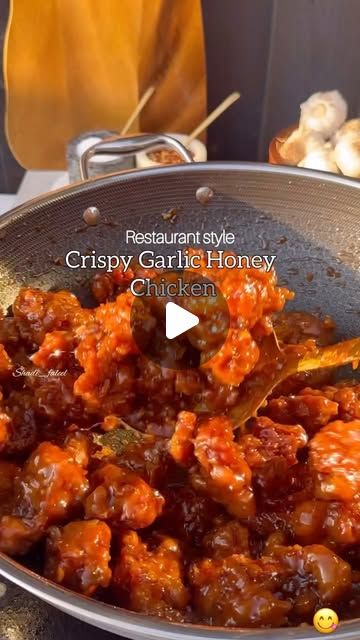 Crispy Honey Garlic Chicken, Wet Batter, Chicken Cubes, Crispy Chicken Recipes, Honey Sesame, Ginger Powder, Garlic Chicken Recipes, Chicken Recipies, Weekend Dinner