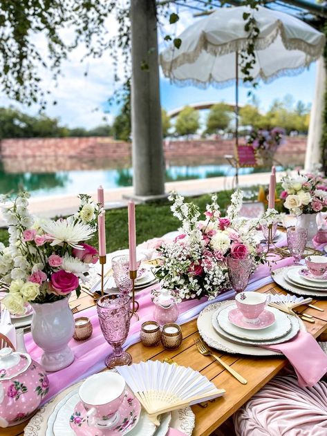 Tea Party Birthday For Adults, Bridal Afternoon Tea, Afternoon Tea Engagement Party, High Society Tea Party, Hens Party High Tea, Bridal Party Tea Party Ideas, Yea Party Balloon Garland, High Tea Centerpieces, High Tea Set Up Ideas