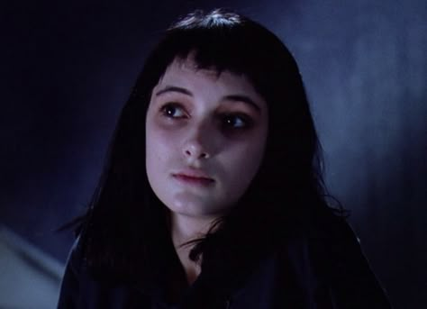 Beetlejuice Pfp, Beetlejuice 1988, Lydia Beetlejuice, Tim Burton Movies, Winona Forever, Lydia Deetz, Tim Burton Films, Tim Burton Movie, Beetle Juice