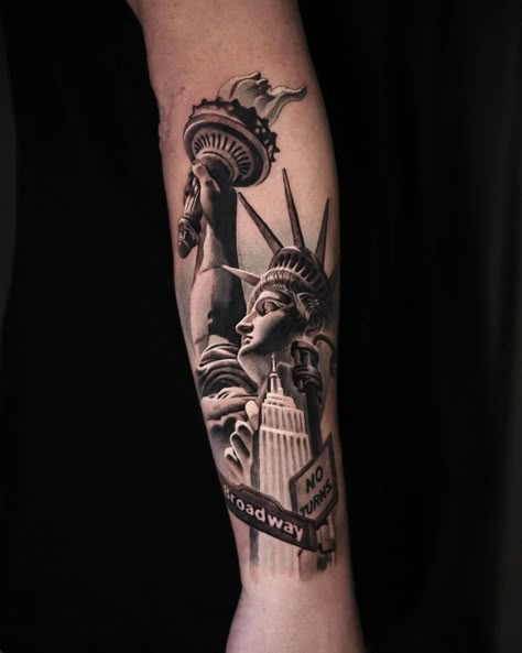 Statue Of Liberty Tattoo Sleeve, Liberty Tattoo Freedom, New York Tattoo Ideas For Men, Liberty Statue Tattoo, City Tattoo Design, Statue Of Liberty Tattoo Design, Liberty Tattoo Design, Complementary Tattoos, Father Son Tattoo Ideas