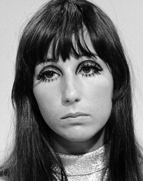 1960s Makeup Magazine, 60s Big Eye Makeup, 60s Aesthetic Makeup, 60s Mascara, 60s Hooded Eye Makeup, Early 60s Makeup, 60s Film Aesthetic, 60s Make Up Hooded Eyes, Cher 60s Makeup