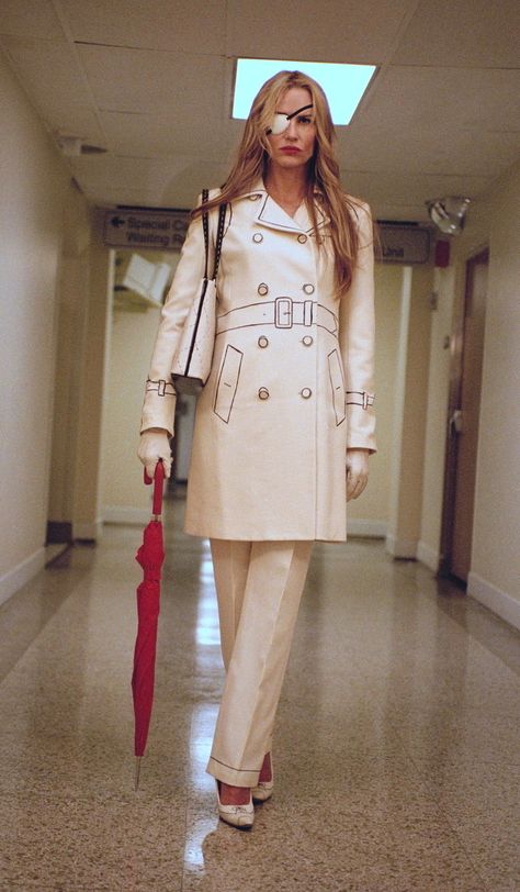 Kill Bill - Elle Driver White Trench Coat Kill Bill Costume, Elle Driver, Kill Bill Movie, Kill Bill Vol 1, Daryl Hannah, Villain Costumes, Female Villains, Glenn Close, Lacey Chabert