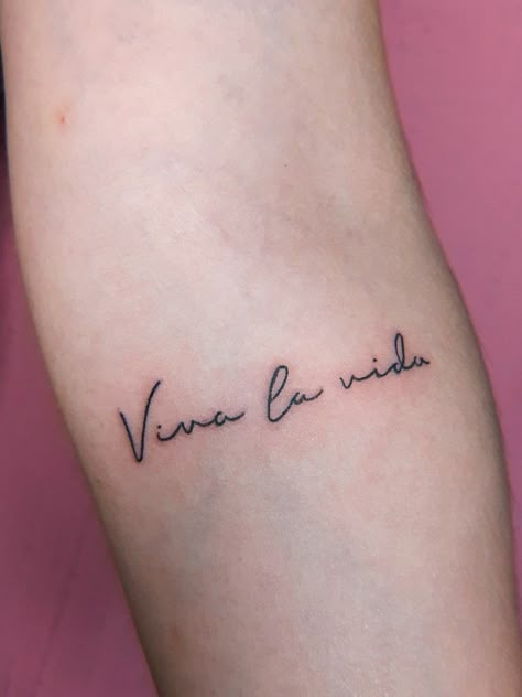 Viva La Vida Tattoo, Cute Matching Tattoos, Gorgeous Tattoos, Female Tattoo Artists, Classy Tattoos, Subtle Tattoos, Viva La Vida, Female Tattoo, Symbolic Tattoos