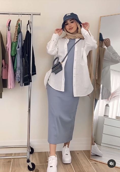 Summer Outfits Women Hijab, Travel Modest Outfits, Hejap Style Outfit Summer 2023, Halal Outfits Summer No Hijab, Muslim Travel Outfit, Plus Size Hijabi Outfits Summer, Hijab Style Casual Summer Outfits, Modest Casual Outfits Muslim, Summer Outfits For Hijab