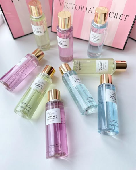 Victoria Secret Products, Perfumes Aesthetic, Victoria Secret Spray, Profumo Victoria Secret, Victoria Secret Body Spray, Victoria's Secret Perfume, Victory Secret, Victoria Secret Body Mist, Victoria Secret Fragrances