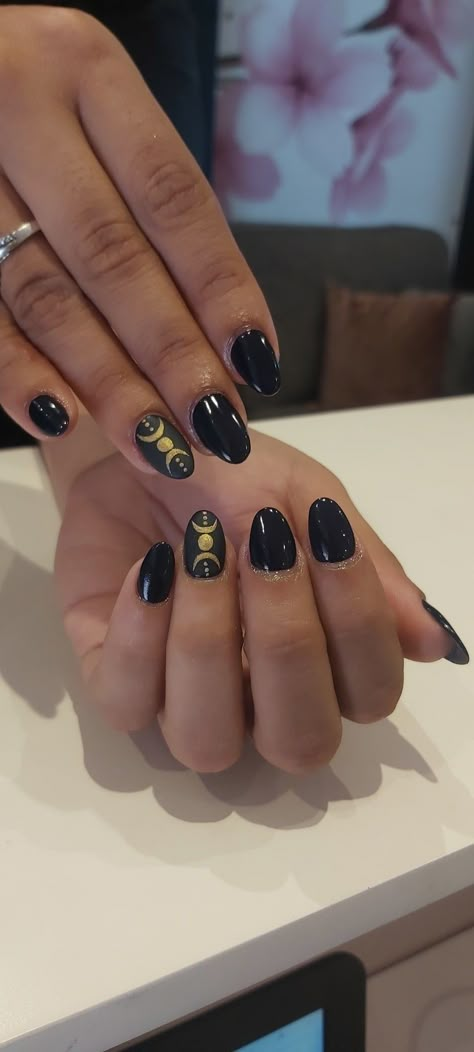 #LunarEclipse #moon #black #blue #nails #hands #haloween #blackandgold Lunar Eclipse Nails, Celestial Gel Nails Short, Sun And Moon Nails Short, Moon Cycle Nails, Lunar Nails Design, Triple Moon Nails, Lunar Nail Art, Eclipse Nails Design, Solar Eclipse Nail Art